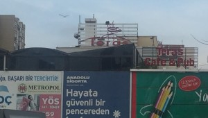 ATAKÖY, ATRİUM ÇATISINDA KAÇAK CAFE Mİ VAR?
