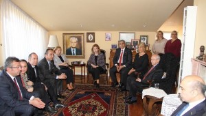 Kılıçdaroğlu'ndan Erdoğan Teziç'in ailesine taziye ziyareti