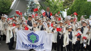 BAKIRKÖY 'DE ÇOCUKLAR CESARET SERTİFİKALARINI ALDI, SIRA SÜNNET ŞÖLENİNDE