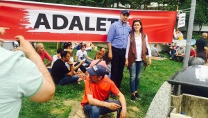 BAŞKAN DR.BÜLENT KERİMOĞLU EŞİYLE MAÇKA PARKINDA