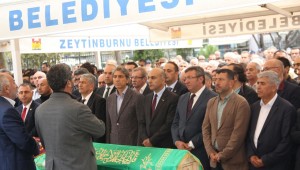 BAKIRKÖY ZABITA MÜDÜR'Ü ŞEVKİ AKŞAHİN ,ANNESİNİ CENNETE UĞURLADI