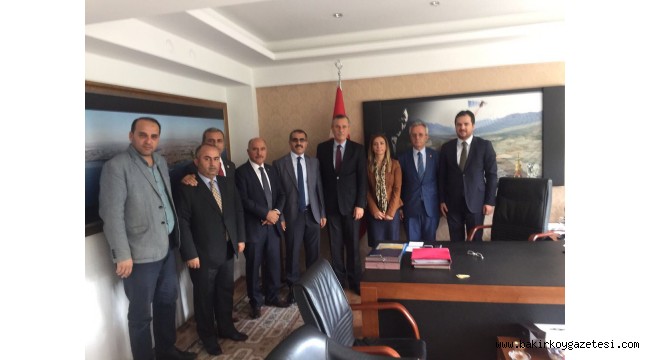 AK PARTİ İLÇE TEŞKİLATINDAN YENİ KAYMAKAMI ZİYARET