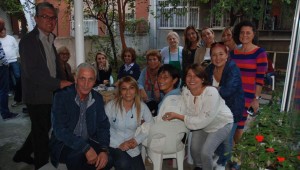 BAKIRKÖYLÜLER DERNEK BAŞKANI AŞURE DAĞITTI