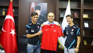 BAKIRKÖY BELEDİYESİ 3 YILDIR AMPÜTE FUTBOL TAKIMI İLE MİLLİ TAKIMIN BAŞARISINI DESTEKLİYOR