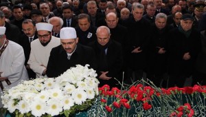 Başkan Hasan Akgün Ağabeyini Son Yolculuğuna Uğurladı