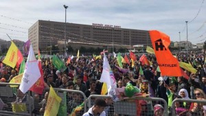 Bakırköy'de Nevroz ateşi yandı