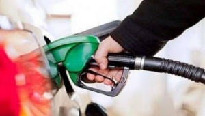Benzine bir hafta içinde ikinci zam!