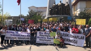 Kepenk kapatan tekel bayileri , Bakırköy Meydanı'nda açıklama yaptı