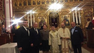  PASKALYA BAYRAMINDA DOSTLARIYLA KİLİSEDE