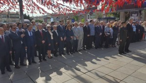 BAKIRKÖY'DE 19 MAYIS RESMİ TÖRENLERLE