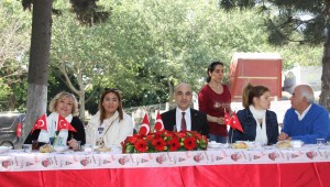 BAŞKAN DR.KERİMOĞLU ANNELER GÜNÜ KAHVALTISINDAYDI