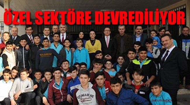 'Öğrencilerin değil, patronların çıkarları düşünülüyor'