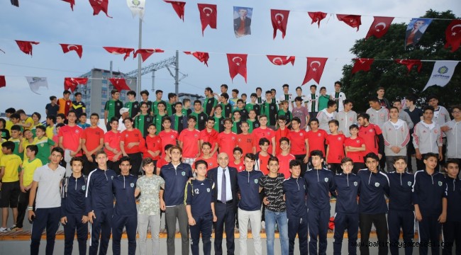 BAKIRKÖY'DE BAŞKAN KERİMOĞLU'NDAN SPORCULARA İFTAR