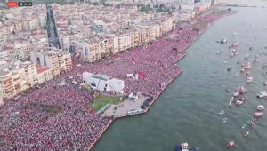 İZMİR'DE MUHARREM İNCE'Yİ MİLYONLAR KARŞILADI