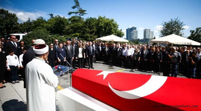 Kılıçdaroğlu, Şarık Tara'yı son yolculuğunda yalnız bırakmadı!