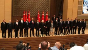 Kardeşi Fetö'den cezaevinde olan bakan hangisi?