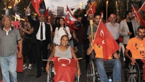 BAKIRKÖY'DE BİNLER FENER ALAYINA KATILDI