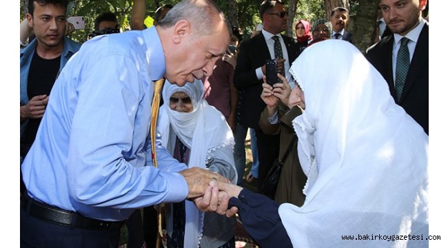BAŞKAN ERDOĞAN HALKIN İÇİNDE