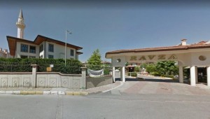 Davutoğlu'nun villasının bulunduğu sitenin imar tabeli reddedildi