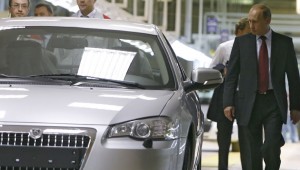 Rus otomobil üreticileri, Türkiye'yle ticarette doları bırakıyor