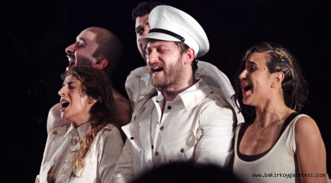 Bakırköy Belediyesi, Oyun ve Salonlarıyla İstanbul Tiyatro Festivali'nde