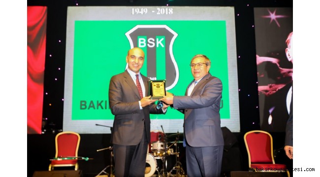 BAKIRKÖYSPOR'DAN BAŞKAN DR.KERİMOĞLUNA TEŞEKKÜR PLAKETİ