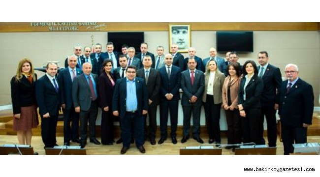 KULİSLER HAREKETLENDİ, MECLİSİN TAMAMINA YAKINI DEĞİŞİYOR