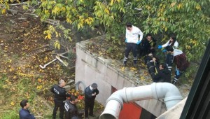 Bakırköy Adliyesi'nde sıcak saatler: Polisin ayağı kırıldı