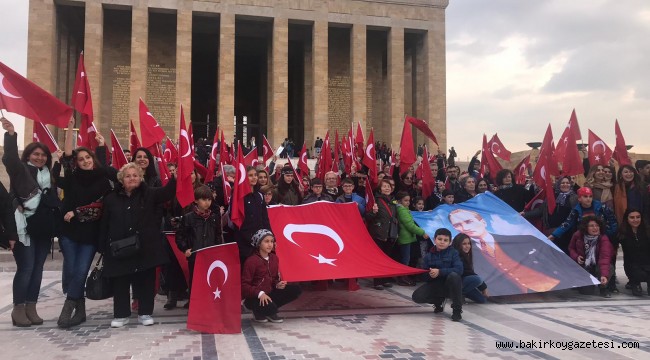 BAKIRKÖY'LÜLER ATAMIZI ANMAYA GİTTİLER