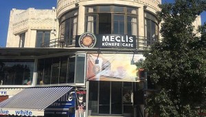 Hatay'daki tarihi Meclis binasını künefeci yaptılar