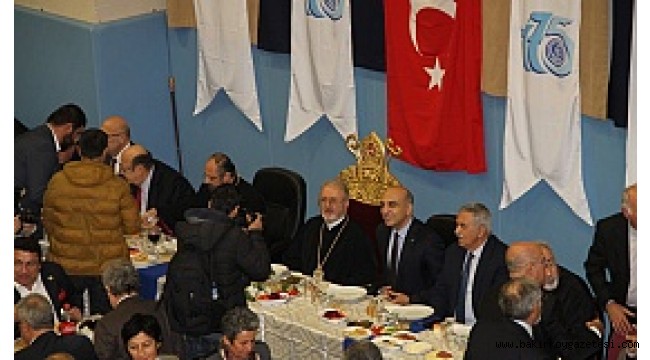 BAKIRKÖY'DE SEVGİ SOFRASI KURULDU