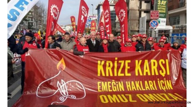 Bakırköy'de , İstanbul'da krize karşı mitingi