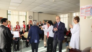 BAKIRKÖY'DE ŞEFKATEVİ'NDE BAŞKANLI YENİ YIL KUTLAMASI