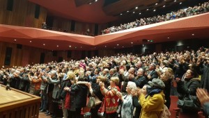 BAKIRKÖY'DE MÜJDAT GEZEN RÜZGARI