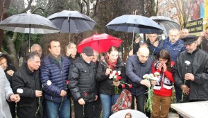 Bakırköy'de Usta sanatçı Münir Özkul mezarı başında anıldı