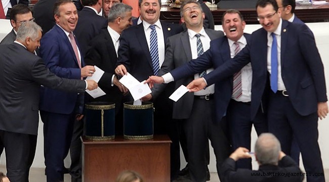 Emeklilikte yine AKP'ye takıldılar!