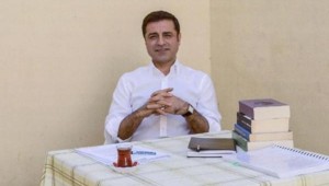 Demirtaş: Mutlaka Demirtaş: Mutlaka sandığa gidip oyunuzu kullanın gidip oyunuzu kullanın