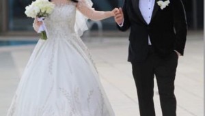 BAKIRKÖY'ÜN SEVİLEN İSMİ İŞ İNSANI ERSİN AYDENİZ EVLENDİ