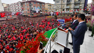Ekrem İmamoğlu'ndan yandaş medyaya uyarı: Tek tek isim verdi!