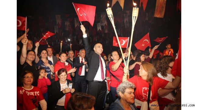 Bakırköy'de Binlerce kişiyle Fener Alayı Coşkusu !