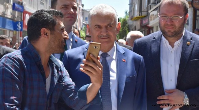 Bakırköy'de İBB Cumhur Adayı Binali Yıldırım'dan esnaf ziyaretleri