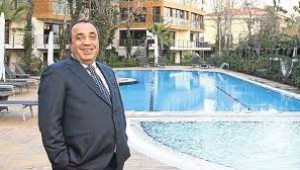 Taşyapı evlerinden etti üstüne de para istedi