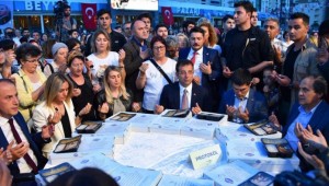 İMAMOĞLU 15 BİN KİŞİYLE İFTAR AÇTI!