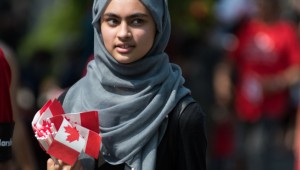 Kanada'nın Fransız eyaleti Quebec kamuda türban ve kipayı yasakladı