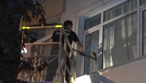 Bakırköy'de Rahatsızlanan yaşlı kadını, pencereden eve giren itfaiye kurtardı