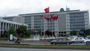 İstanbul Belediyesi'nde kırmızı alarm: İhaleler ve ödemeler durduruldu