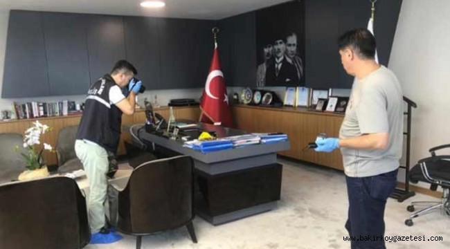Belediye Başkanının odasından dinleme cihazı çıktı