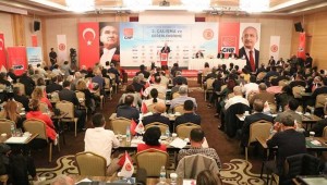 CHP'de 'belediye başkanları telefonlara çıkmıyor' rahatsızlığı