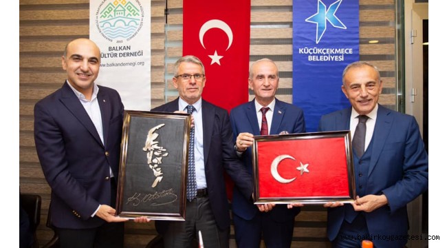BAŞKAN DR. KERİMOĞLU VE BAŞKAN ÇEBİ BALKAN KÜLTÜR DERNEĞİNDE!