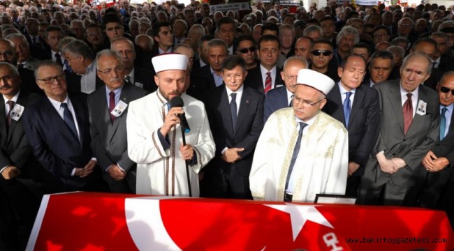 Mümtaz Soysal son yolculuğuna uğurlandı